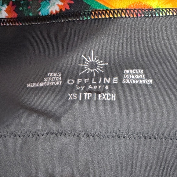 Offline by Aerie Goals Medium Support Sports Bra, 3D Floral, sz XS - Picture 3 of 7